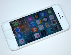 画面割れiPhone5 32GB買取ました！SoftBank ホワイト MD300J/A