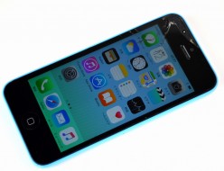 画面割れiPhone5c 16GB買取ました！SoftBank ブルー ME543J/A