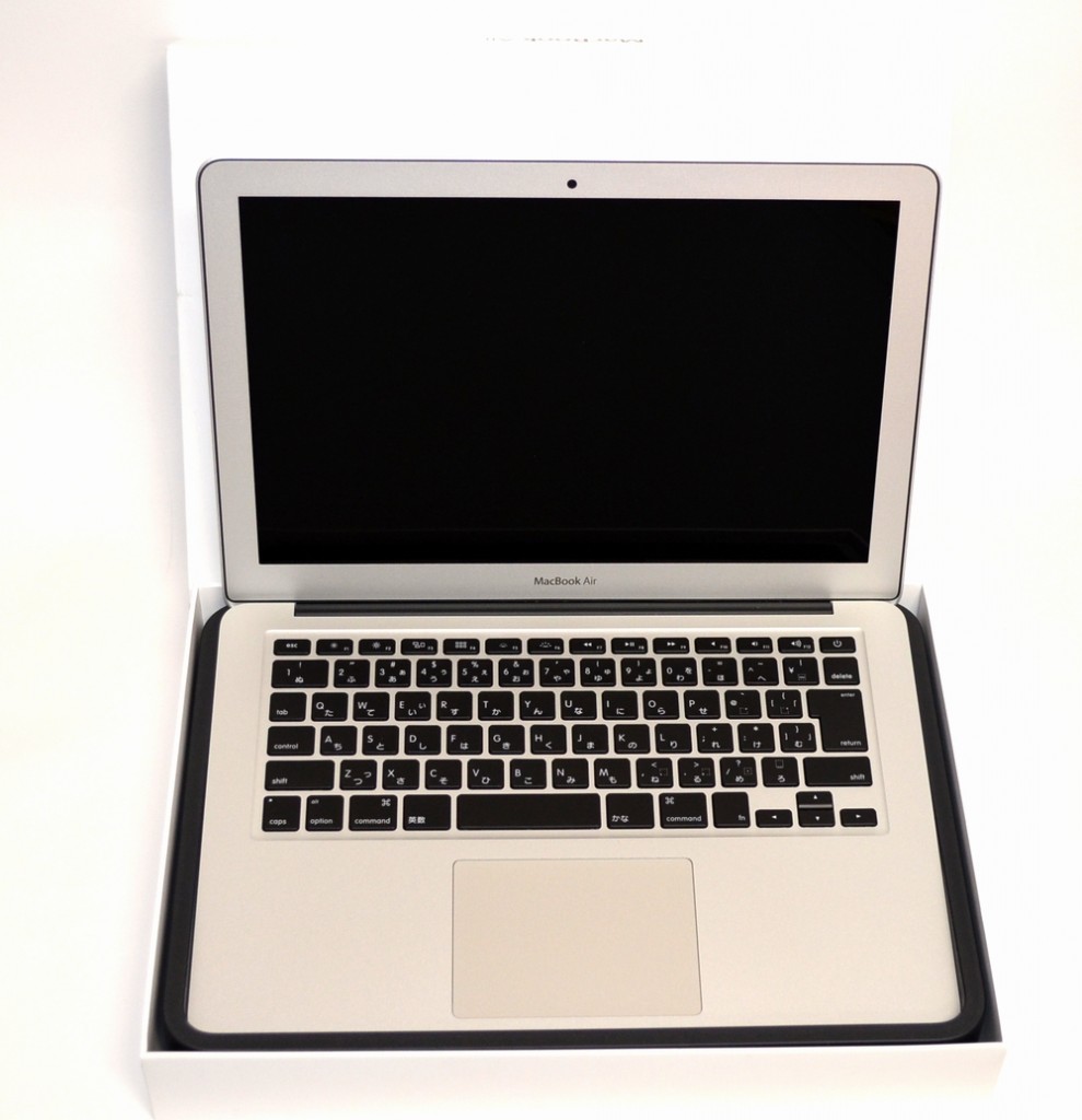 壊れたMacBook Air買取ました！13-inch,Mid 2013 MD760J/A,福岡博多ジャンク品ジャパン