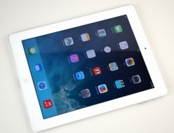 中古iPad2買取ました！32GB ホワイト MC980J/A Wi-Fi版