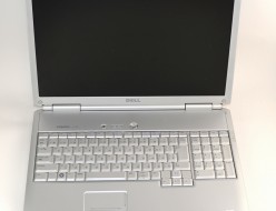 壊れたノートパソコン買取ました！DELL Inspiron 1720-壊れたノートPCの買取はジャンク品ジャパン