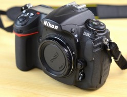 壊れたカメラ買取ました！ニコン D300 デジタル一眼レフカメラ,壊れたカメラの買取はジャンク品ジャパン