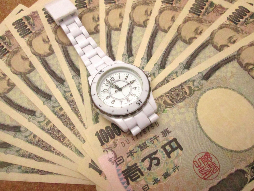 ジャンク品ジャパンだからできる！壊れた腕時計でも買取！傷だらけの腕時計でも買取！ 割れている腕時計でも買取！古い腕時計でも買取！